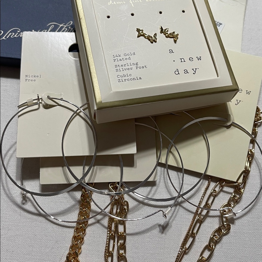Jewelry Bundle - Picture 3 of 5